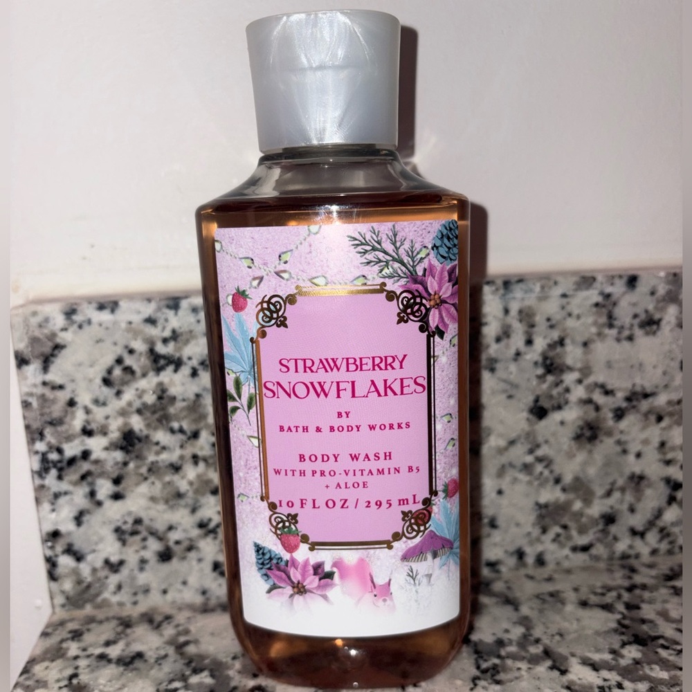 Bath & Body Works Strawberry Snowflakes Body Wash